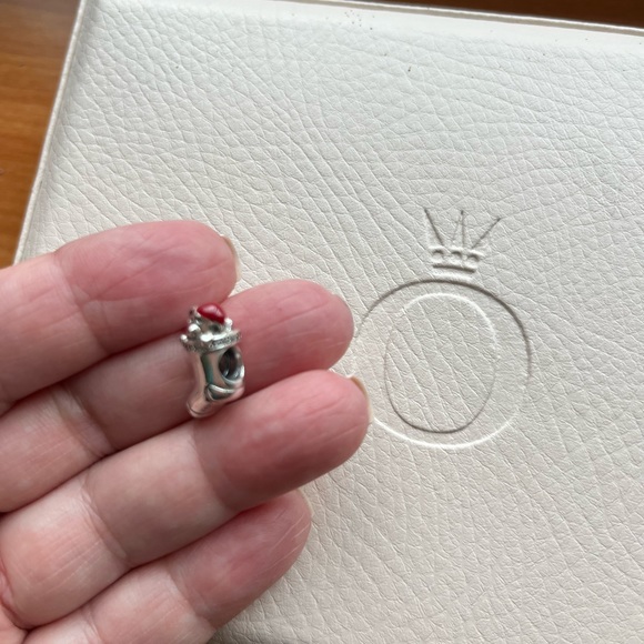 Pandora's Christmas Teddy Bear charm - RETIRED - Picture 4 of 4